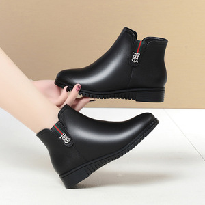 <span class=keywords><strong>Bottines</strong></span> en cuir microfibre à bout rond et talon carré bas, chaudes et tendance pour l'hiver, chaussures de bureau pour femmes, couleur noire - Product Image 4