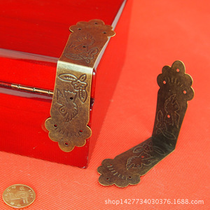 Banda Metálica Decorativa para Esquinas 68x31mm, Estilo Antiguo, para Protección de Cajas de Madera y Cajas de Regalo - Product Image 3
