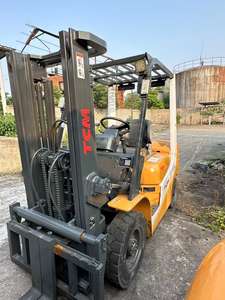 Chariot élévateur diesel TCM d'occasion FD25T3 2,5/3/5 tonnes, alimentation CA, haute efficacité, mât standard, haute qualité, bon prix à vendre - Product Image 2