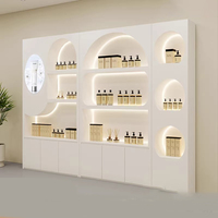 Armoire à vin moderne simple en bois massif de luxe léger avec rangement intégré et vitrine murale
