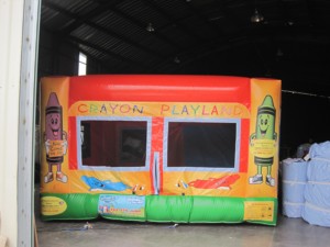 Château gonflable CRAYON PRAYLAND combo pour location commerciale lors de fêtes - Product Image 1