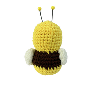 Poupée de poche abeille crochetée à la main de 4.1 pouces sac à pendentif abeille en tricot beau cadeau de la Saint-Valentin pour les amis et la famille