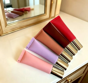 Gloss à lèvres pendentif effet gelée 10ML, style luxueux, hydratant, haute brillance, non collant, design portable – Meilleure vente - Product Image 2