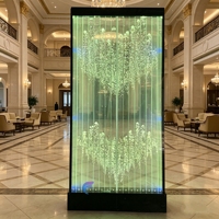Cloison de séparation en acrylique sur mesure avec écran à bulles d'eau et fontaine pour la décoration intérieure de hall d'hôtel