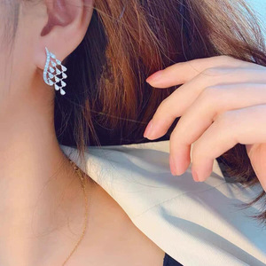 Orecchini Pendenti a Foglia con Nappa di Zirconi a Forma di Ventaglio per Donne, Gioielli di Moda Delicati e Traforati - Product Image 2