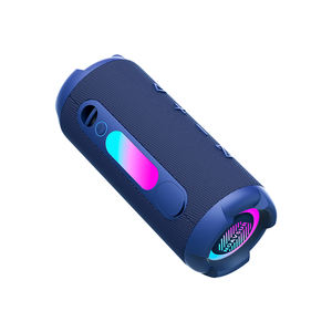 Mini haut-parleur portable essentiel <span class=keywords><strong>pour</strong></span> les fêtes, compatible V5.0, 10W, basses riches, étanche IPX6, autonomie 6H, lumière RGB <span class=keywords><strong>pour</strong></span> <span class=keywords><strong>piscine</strong></span>, plage, camping - Product Image 1