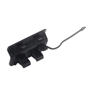 OEM 2048856223 Couvercle de crochet de remorquage de pare-chocs avant de style AMG en plastique nouvel état <span class=keywords><strong>Mercedes</strong></span>-Benz W204 C63 C180 C260 <span class=keywords><strong>C300</strong></span> <span class=keywords><strong>2012</strong></span> 2013 2014 - Product Image 1