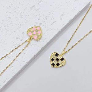 สร้อยคอสแตนเลสสตีลแฟชั่นจี้ทองแดงรูปหัวใจสวยงามสำหรับผู้หญิงของขวัญคู่รัก - Product Image 1