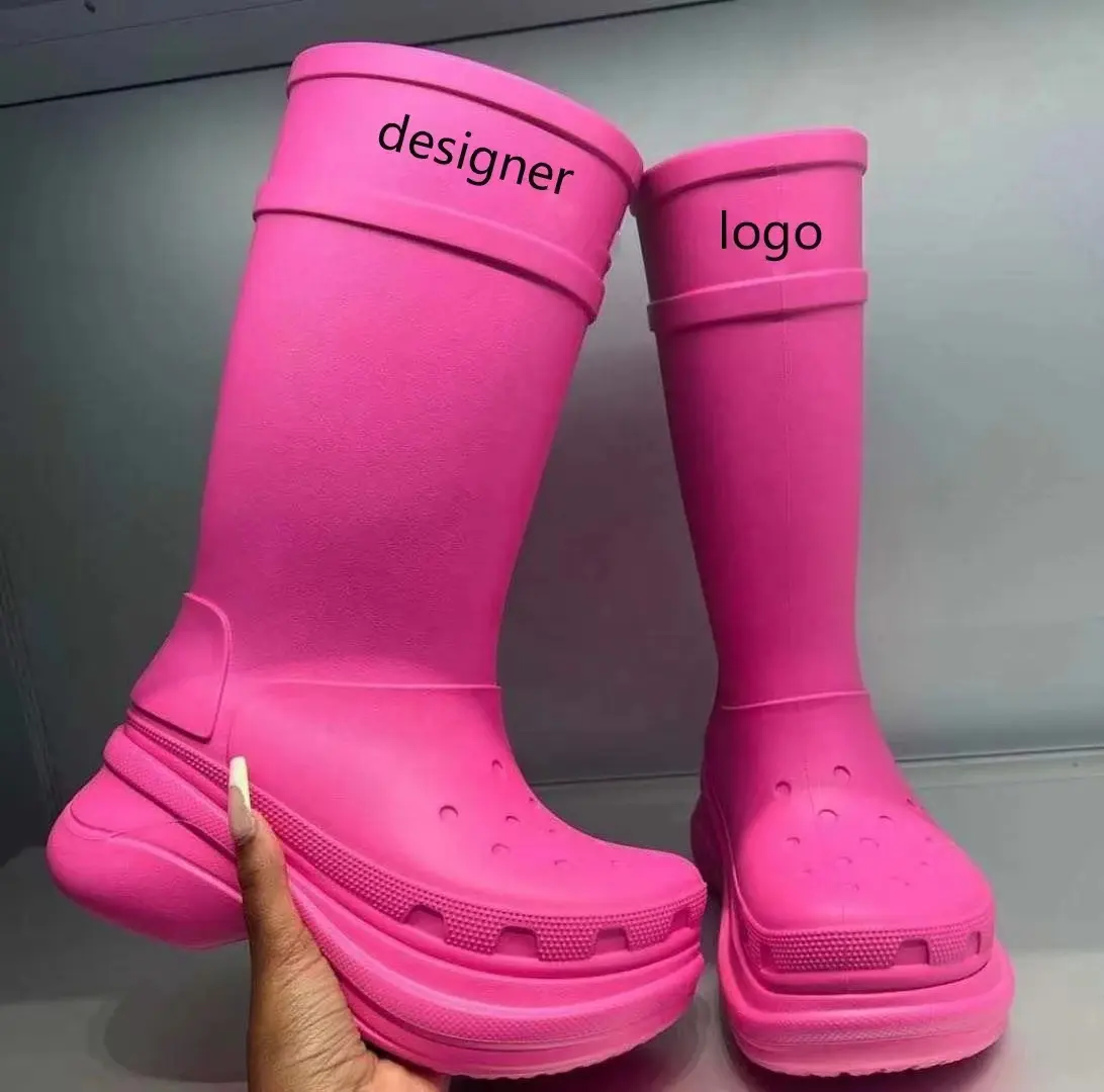 J & H sıcak satış lüks tasarım logo kalın tabanlı yağmur çizmeleri kadınlar için yüksek sokak büyük boy platformu su geçirmez ayakkabı diz yüksek çizmeler