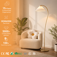 Lampe sur pied minimaliste nordique à ampoule LED, lampe de sol pour salon, lampe haute protectrice des yeux, vente en gros d'usine