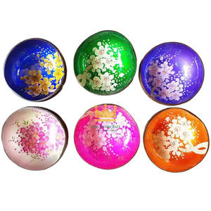 Cuencos de Cáscara de Coco Lacados Ecológicos Hechos a Mano en Vietnam - Duraderos y Ligeros, Decoración de Hogar de Lujo, Opciones Personalizadas al por Mayor - Product Image 3
