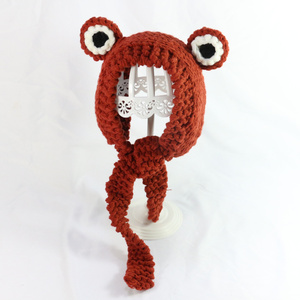 HZM-18517 Vente en gros de bonnets en crochet de grenouille faits à la main, bonnets d'hiver chauds en peluche pour bébés, animaux en tricot pour enfants - Product Image 2