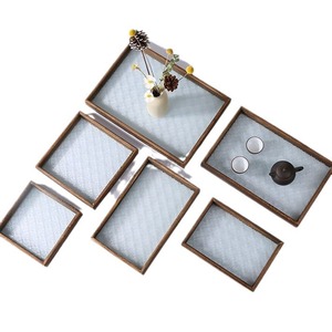 Plateau rectangulaire en bois avec insert en verre, motif floral, style rustique, pour la décoration de la maison et le service du thé - Product Image 5