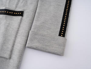 <span class=keywords><strong>Cardigan</strong></span> Lungo da <span class=keywords><strong>Donna</strong></span> in Maglia Grigia con Bordo Decorato a Borchie, Cappotto Casual per Stratificazione - Product Image 5