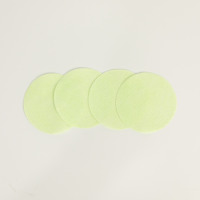 Tampon tonifiant vert coloré, semi-gel bleu, concept rafraîchissant, matière première sèche, tissu non-tissé