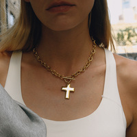 Collier croix en acier inoxydable pour femmes lumière luxe Ot fermoir clavicule lien chaîne Non-fading mode pendentif nouveau Design
