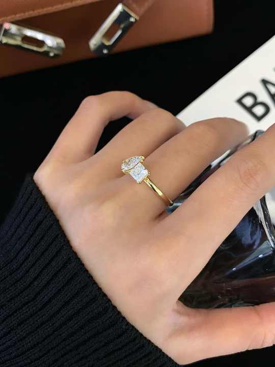 3g Fine 18k Yellow Gold Wedding Ring 1.55ct Lab Grown Diamond Pear and ...