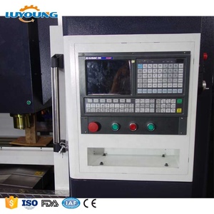 Fresadora CNC pequeña Vmc420 Vmc640 Vmc650 Centro de máquina vertical con cambiador automático de herramientas - Product Image 2