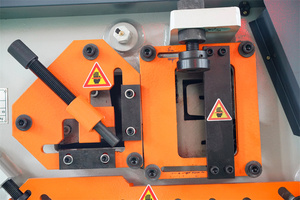 Máquina Hidráulica para Trabajar Hierro, Máquina Multifuncional para Cortar Barras de Hierro - Product Image 4