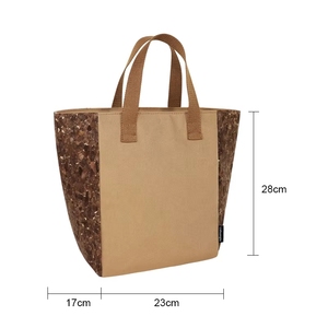 Bolso tote vintage de lona y corcho con asa de hombro, ecológico, con diseño de grano de madera de café de Vietnam y detalles de corteza - Product Image 2