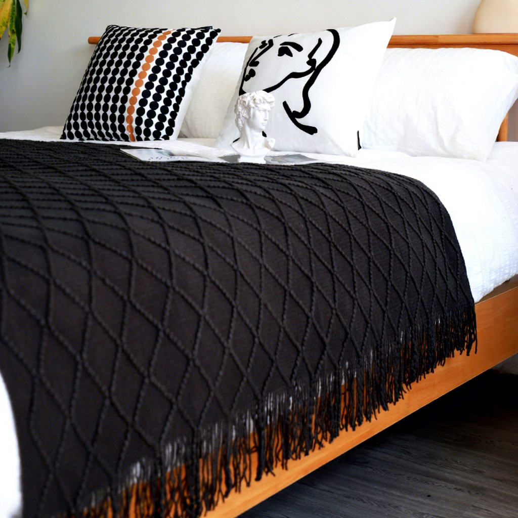 สีเทาเข้ม