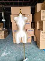 Mannequin buste femme élégant en métal pour présentation de robes de mariée, accessoire de photographie et décoration de vitrine