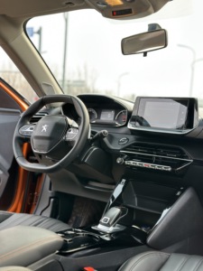 2014-<span class=keywords><strong>2022</strong></span> Dongfeng <span class=keywords><strong>Peugeot</strong></span> <span class=keywords><strong>2008</strong></span> <span class=keywords><strong>SUV</strong></span> 5 places voiture à essence à transmission automatique d'occasion avec toit ouvrant panoramique - Product Image 4