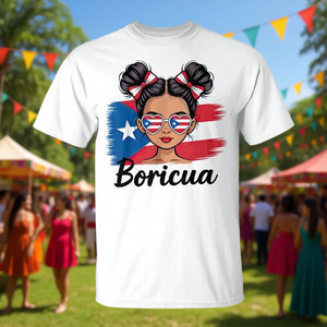 Maglietta Puerto Rico Boricua da donna con design a chignon disordinato ispirato al patrimonio ispanico - Product Image 3