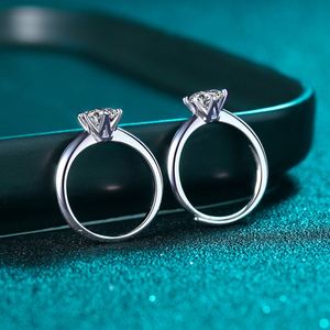 Anillos de Joyería Fina, Plata de Ley 925, Moissanita Solitaria, Corte Redondo, Minimalista, Elegante, Clásico y Atemporal - Product Image 3