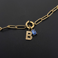 Collier DIY EMANCO en acier inoxydable style minimaliste avec éléments de lettres et pierres précieuses couleur or pour le quotidien et les rendez-vous