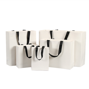 Sacs cadeaux <span class=keywords><strong>SBS</strong></span> marron de luxe de taille moyenne, impression offset, pour mariages, fêtes, supermarchés, sacs promotionnels en gros pour faveurs de mariage - Product Image 2