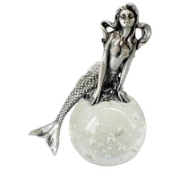 Fée en métal argenté pour mini figurine avec peinture à la main et technique de moulage