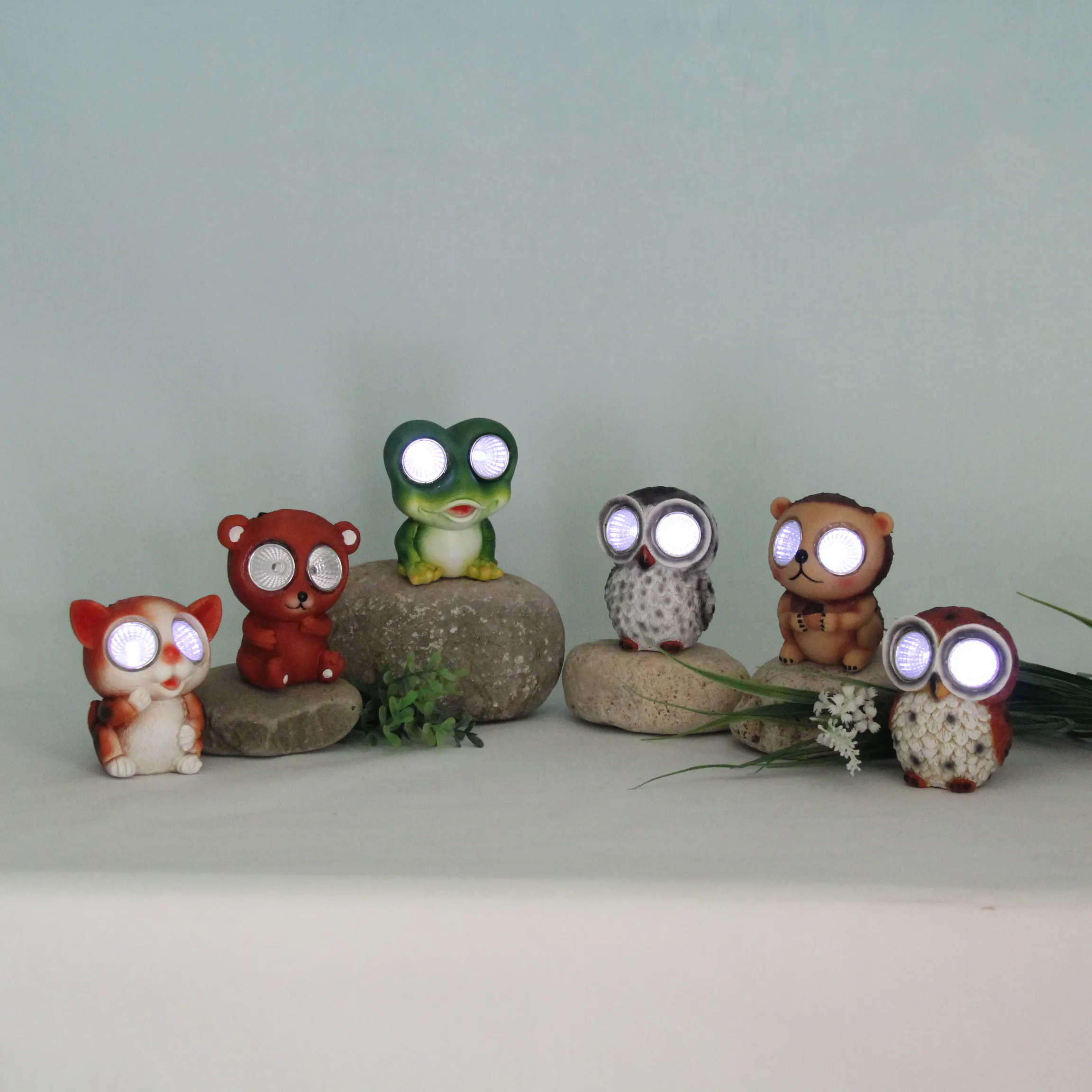custom light figure frog led garden ornaments,outdoor sculpture hedgehog and cat polyresin crafts owl newest light