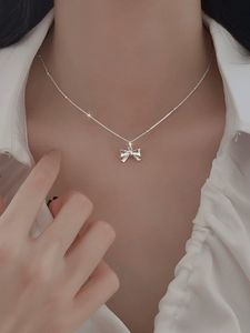 <span class=keywords><strong>LT</strong></span>-852 925 collana con fiocco in argento Sterling 2025 nuovo stile semplice alla moda catena di clavicola da donna Versatile popolare <span class=keywords><strong>Internet</strong></span> - Product Image 3