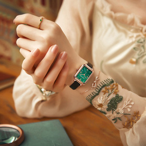 Reloj de Cuarzo para Mujer Mark Fairwhale, Esfera Verde Malaquita, Resistente al Agua 30m, Correa de Cuero, Correa Milanesa, Reloj de Pulsera Vintage para Dama - Product Image 4
