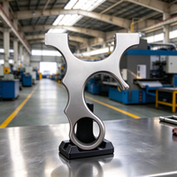 Slingshot en acier inoxydable usiné CNC, poignée décalée, boucle à dents, bande élastique plate sans nœud pour le tir