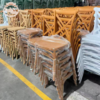 Chaise en plastique empilable dorée à dossier croisé (X-Back) pour mariage, événement, banquet, réception - Vente en gros usine