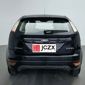 Voiture d'occasion 2011 <span class=keywords><strong>Ford</strong></span> <span class=keywords><strong>Focus</strong></span> Hatchback Compact Classic 1,8 L manuelle automatique avec sièges en cuir pour les voyages en famille - Product Image 4