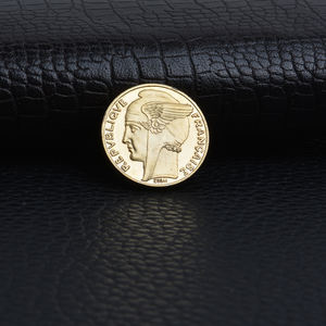Pièce <span class=keywords><strong>de</strong></span> <span class=keywords><strong>monnaie</strong></span> en métal plaqué or <span class=keywords><strong>de</strong></span> petite taille, Design 3D personnalisé 1936 <span class=keywords><strong>100</strong></span> - Product Image 3
