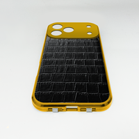 Populaire à Dubaï Étui de luxe 2 en 1 pour iPhone 17 Véritable gaufrage Croc en peau de vache et détails en métal de qualité supérieure