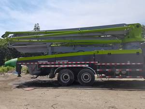 Camión Bomba de Diésel Zoomlion 47x-5RZ 47m Reacondicionado 2018, 170m/h, 88 bar, Bajo Kilometraje y Listo para Trabajar con Componentes de Motor Principales - Product Image 3