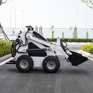 Chargeuse sur pneus S360 diesel 4x4 avec godet pour travaux routiers - Product Image 5