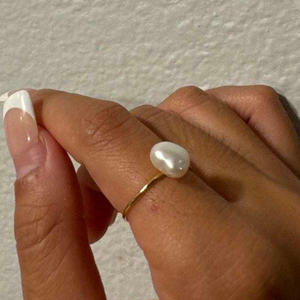 แหวนไข่มุกแท้ ดีไซน์เรียบง่าย รุ่น G600064 ชุบทอง 14k สำหรับผู้หญิง - Product Image 2