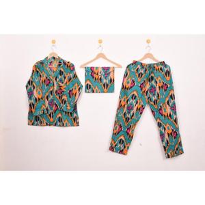 Conjunto de Pijama de Satén de Algodón con Estampado Digital para Mujer, Ropa de Dormir Floral con Cuello Camisero, Conjunto de Tres Piezas para Estar en Casa - Product Image 1