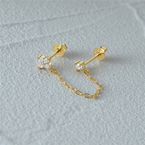 Pendientes CANNER de Plata de Ley 925 con Doble Poste, Baño de Oro de 18K, Flor de Circonita Cúbica y Cadena Colgante, Pendientes de Dos Agujeros - Product Image 4