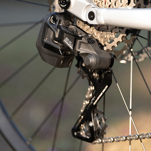 Vélo de montagne <span class=keywords><strong>électrique</strong></span> haute puissance 750W 48V avec batterie au lithium étanche, longue autonomie, 12 vitesses, moteur à moyeu en alliage d'aluminium, transmission centrale - Product Image 6