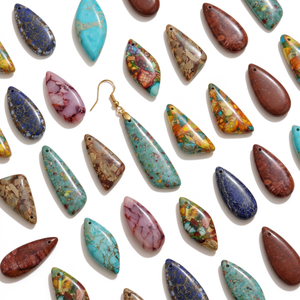 Pendentifs en mosaïque de pierres précieuses |   Breloque en pierres naturelles avec attache en acier inoxydable plaqué or 18K PVD |   Imperméable Hypoallergénique Durable - Product Image 5