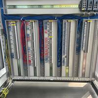 Armoire de commande électrique PLC personnalisée avec câblage complet, panneau de commande d'automatisation industrielle PLC, OEM ODM disponible