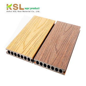 Terraza Exterior Tradicional con Apariencia de Madera, Tarima de WPC Coextruido Impermeable, Superficie Cepillada Hueca, Garantía de 5 Años - Product Image 3