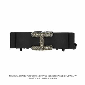 Barrette à cheveux en strass de style coréen 13 cm pour femmes, utilisation quotidienne, accessoire capillaire en plastique de haute qualité - Product Image 5